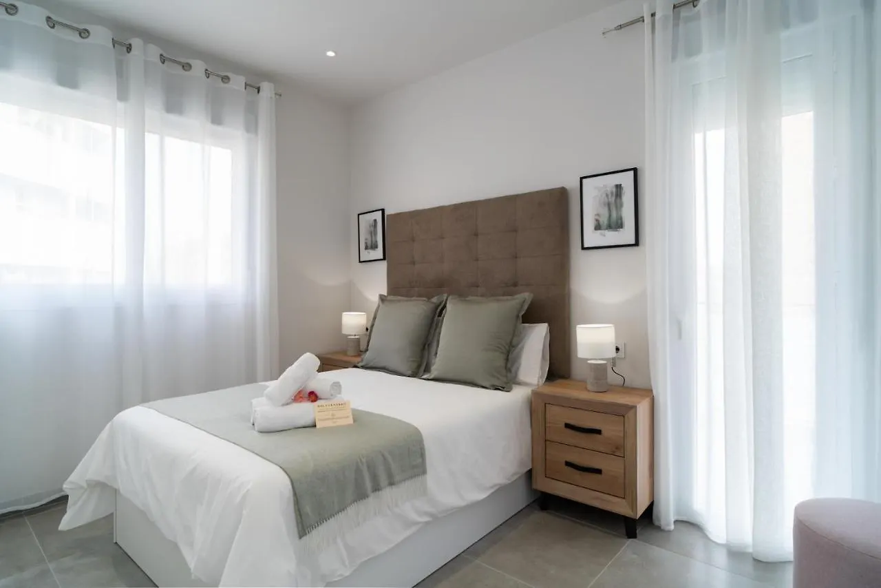 Appartamento AAC Málaga - Con luz propia, amplio y nuevo!