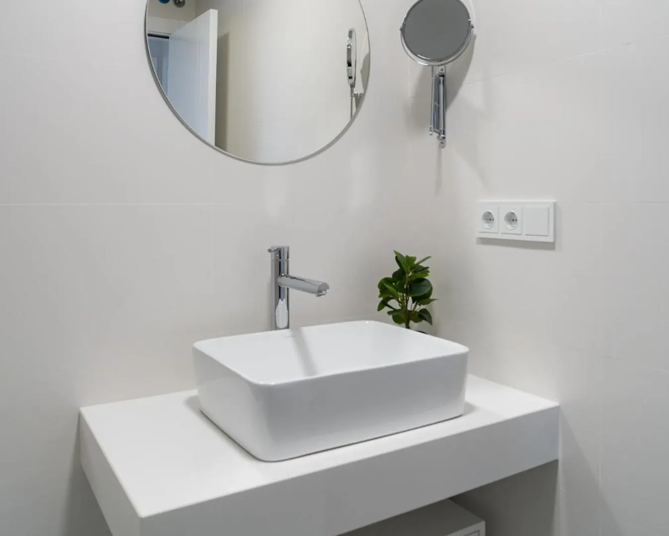 Appartamento AAC Málaga - Con luz propia, amplio y nuevo! 0*,