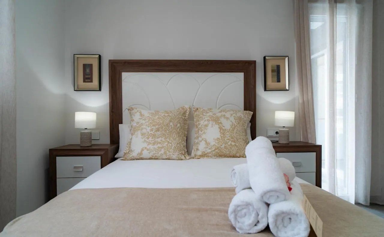 Aac Malaga - Apartamento Con Terraza, Muy Amplio, Totalmente Equipado, Cerca Del Centro Y Nuevo! Apartment